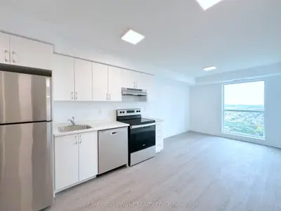5 Zappacosta Drive 2504, Toronto, On M9m 0g9