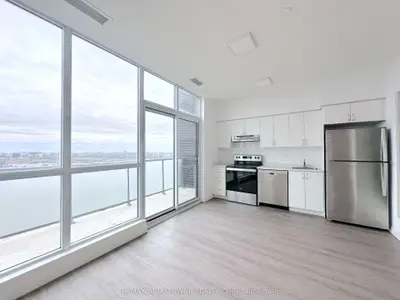5 Zappacosta Drive 2602, Toronto, On M9m 0g9