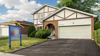 3163 Ibbetson Crescent, Mississauga, On L5c 1z1