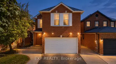 4365 Violet Road, Mississauga, On L5v 1j8