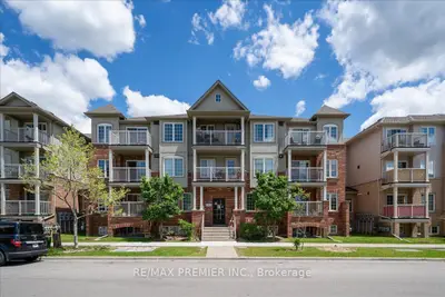 141 Isaac Devins Boulevard 8, Toronto, On M9m 0c4