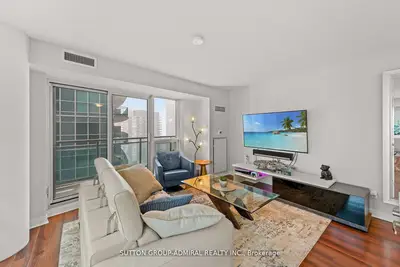 155 Legion Road 2513, Toronto, On M8y 0a7