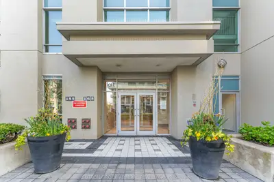 155 Legion Road 2513, Toronto, On M8y 0a7