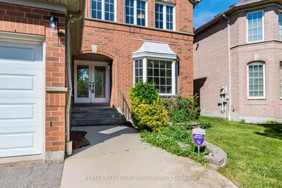 5343 Russell View Road, Mississauga, On L5m 5v8