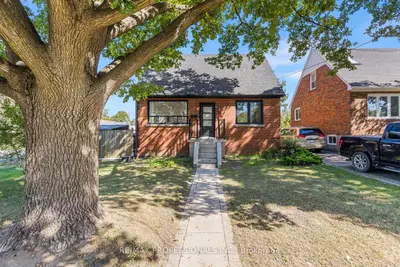 27 Brawley Avenue, Toronto, On M8z 4z2