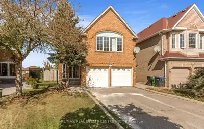 2874 Gardenview Crescent Upper, Mississauga, On L5m 5t4