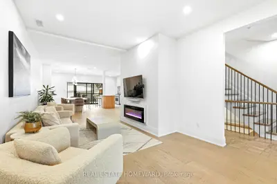 234 Pearson Avenue, Toronto, On M6r 1g7
