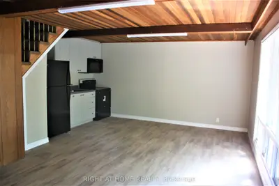 16 Dunning Crescent, Toronto, On M8w 4s8