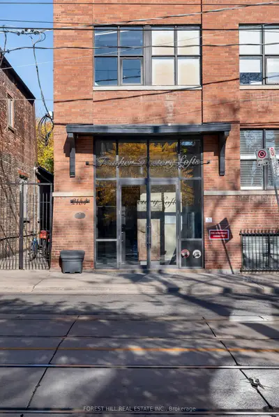 2154 Dundas Street W 105, Toronto, On M6r 1x3