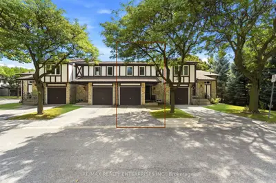 2200 Glenwood School Drive 35, Burlington, On L7r 4h7