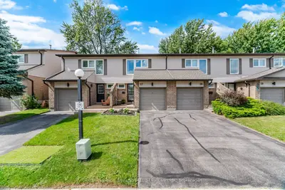 2411 Sovereign Street 17, Oakville, On L6l 1m1