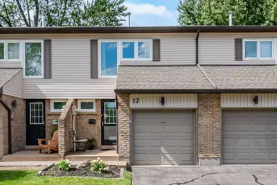 2411 Sovereign Street 17, Oakville, On L6l 1m1