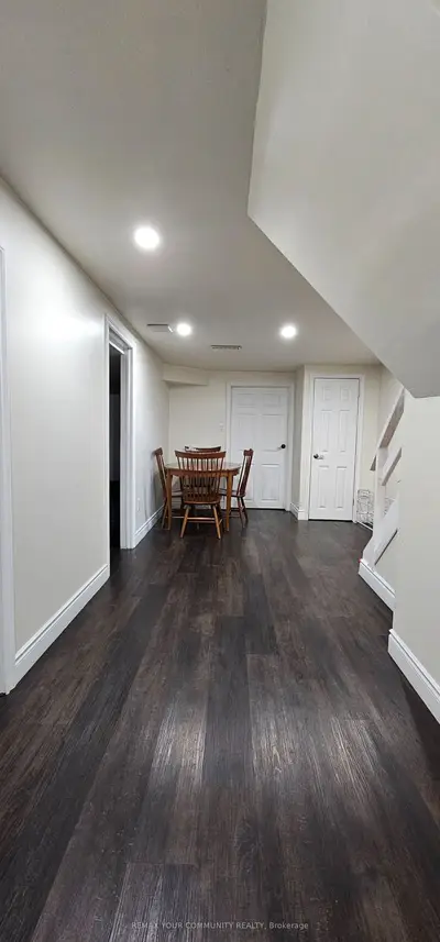 51 Davelayne Road, Toronto, On M9m 2a6