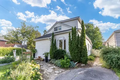 889 Third Street, Mississauga, On L5e 1c2