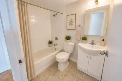 1 Fountainhead Road 2210, Toronto, On M3j 2v1