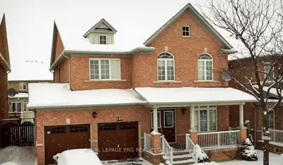11 Villagewood Street A, Brampton, On L6p 2c4