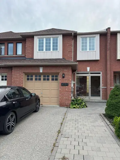 6064 Coxswain Crescent, Mississauga, On L5v 2z9