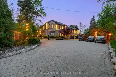 1540 Mississauga Road, Mississauga, On L5h 2k1