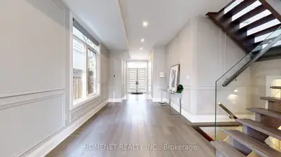 25a Tecumseth Avenue, Mississauga, On L5g 1k5