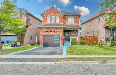 15 Wandering Trail Drive, Brampton, On L7a 1t9