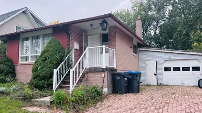 2555 Chalkwell Close, Mississauga, On L5j 2c1