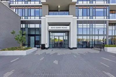 8010 Derry Road 1306, Milton, On L9t 9n3