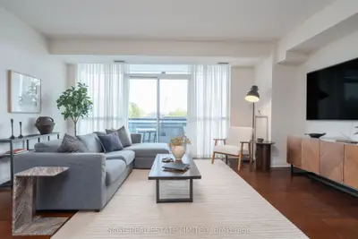 1 Hurontario Street 202, Mississauga, On L5g 0a3