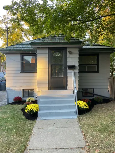 961 Ninth Street, Mississauga, On L5e 1s2