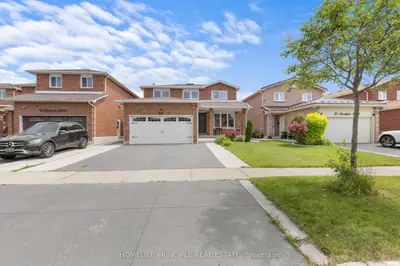 33 Muskoka Street, Brampton, On L6z 3x2