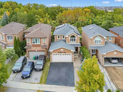 668 Driftcurrent Drive, Mississauga, On L4z 3z4