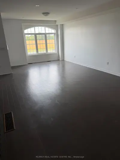 72 Fruitvale Circle, Brampton, On L7a 5b9
