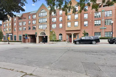 221 Robinson Street 211, Oakville, On L6j 7n9