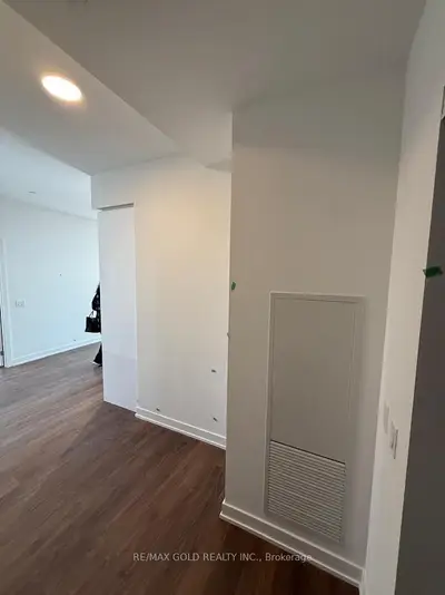 5105 Hurontario Street 2502, Mississauga, On L4z 0c9