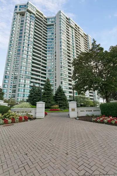 550 Webb Drive 612, Mississauga, On L5b 3y4