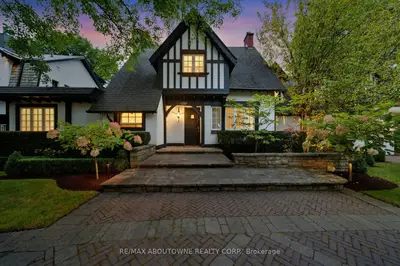 426 Trafalgar Road, Oakville, On L6j 3h7