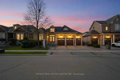 10 Eiffel Boulevard, Brampton, On L6p 1v9