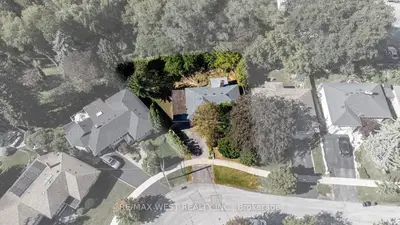 39 Mcmanus Road, Toronto, On M9p 2j9