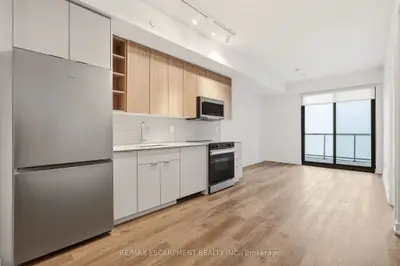 2075 Lakeshore Road 1106, Burlington, On L7r 1e2