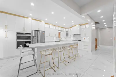 19 Attview Crescent, Brampton, On L6p 2r5