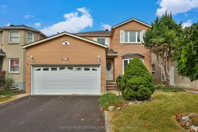 4419 Hearthside Drive, Mississauga, On L5r 1r3