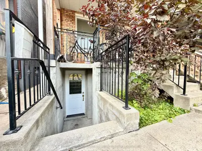 136 Campbell Avenue Lower, Toronto, On M6p 3v2