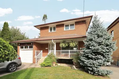 334 Rimilton Avenue, Toronto, On M8w 2e4