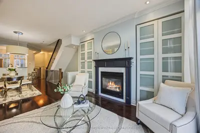 265 Van Dusen Boulevard 5, Toronto, On M8z 3j2