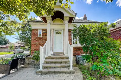 441 Rimilton Avenue, Toronto, On M8w 2g7