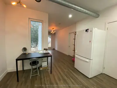 344 Bartlett Avenue N Room 2, Toronto, On M6h 3g7