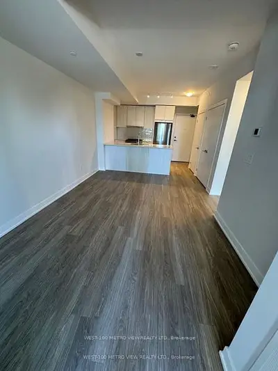 4130 Parkside Village Drive 616, Mississauga, On L5b 3m8