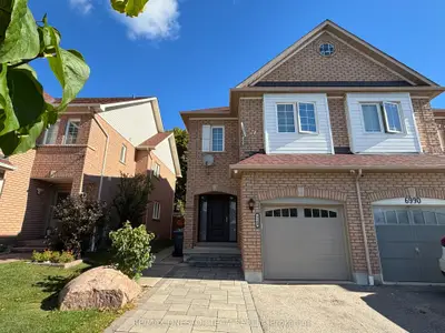6988 Tassel Crescent, Mississauga, On L5w 1g7