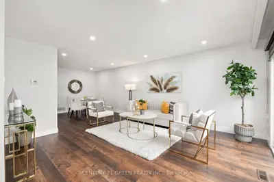 15 Lady Stewart Boulevard, Brampton, On L6s 3y2
