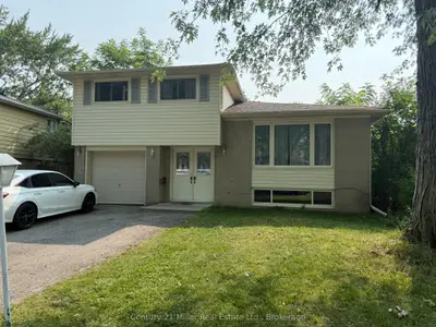 35 Melville Crescent Upper, Brampton, On L6w 2s3