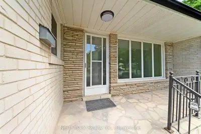 48 Benway Drive, Toronto, On M9w 1z3